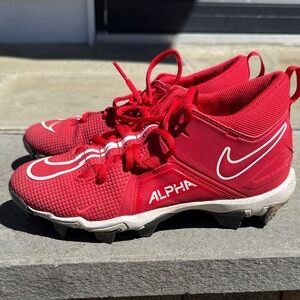 Nike used football cleats Kids Red Alpha size 6